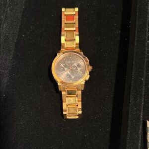 Burberry Gold  Women's Watch